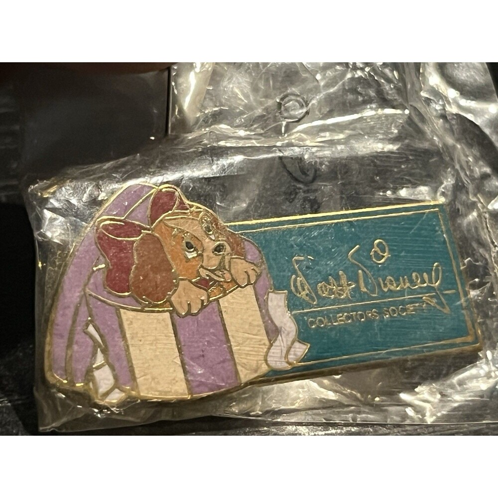 Walt Disney Collectors Society Lady And The Tramp Pin 1999 NEW